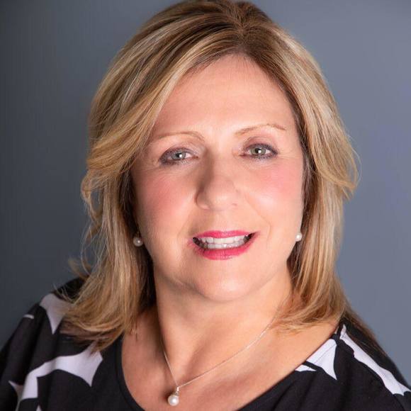 Meet your Posher, Kathy - Picture 1 of 1